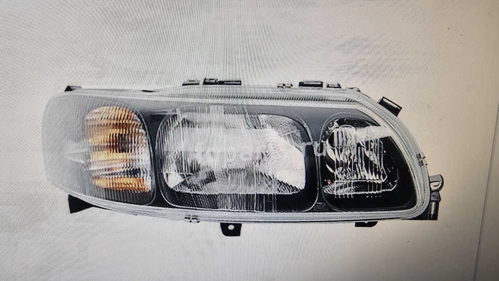 Фара правая Volvo S60