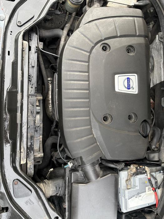 Vând Volvo XC 60