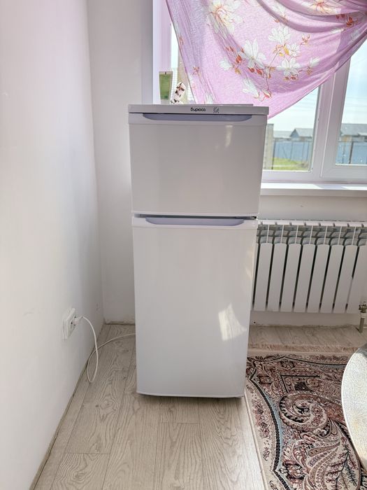 Новый холодильник бирюса 122