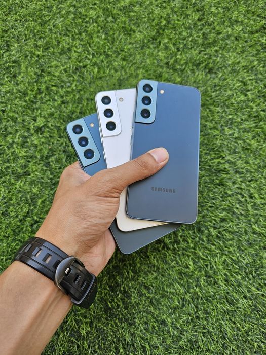 Samsung Galaxy S22 5G. Joyi 8/256 GB. Ime ofitsalniy o'tgan. Garantya