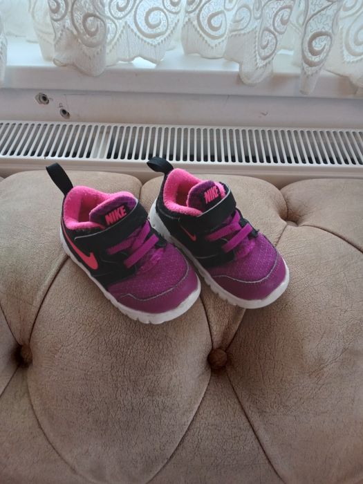 Детски обувки- мукасини,пантофи и бебешки маратонки