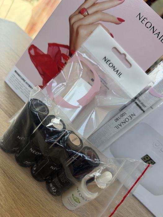 Комплект за гел лак NEONAIL – LED лампа + лакове и аксесоари
