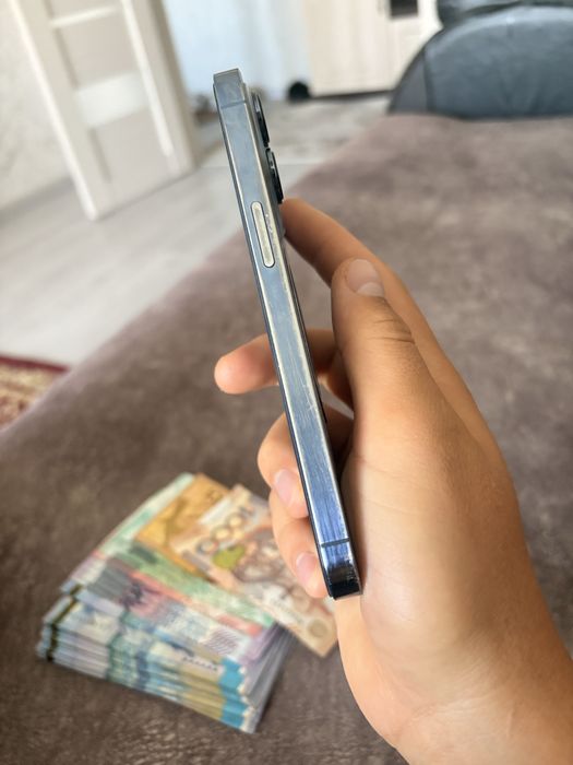 Срочно Iphone 13 pro