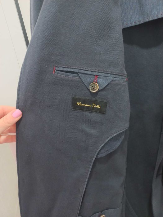 Чисто нови мъжски дрехи от вълна и Massomo Dutti