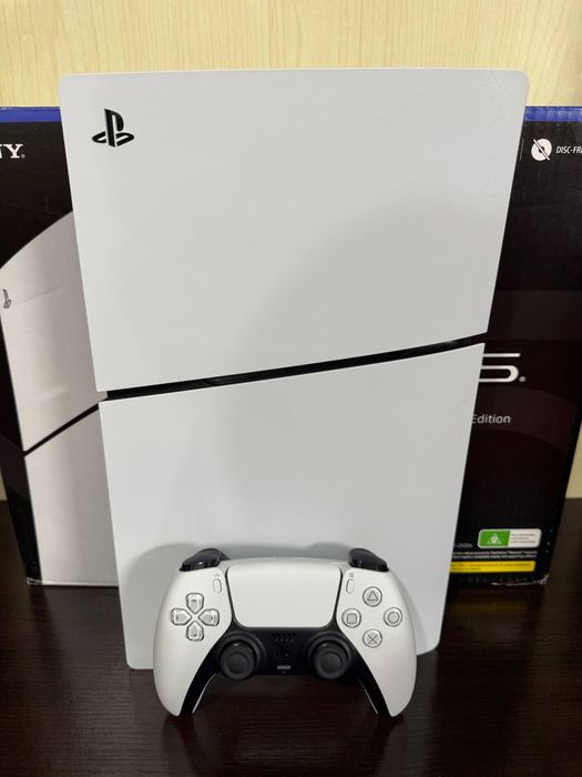 Playstation 5 slim 825gb