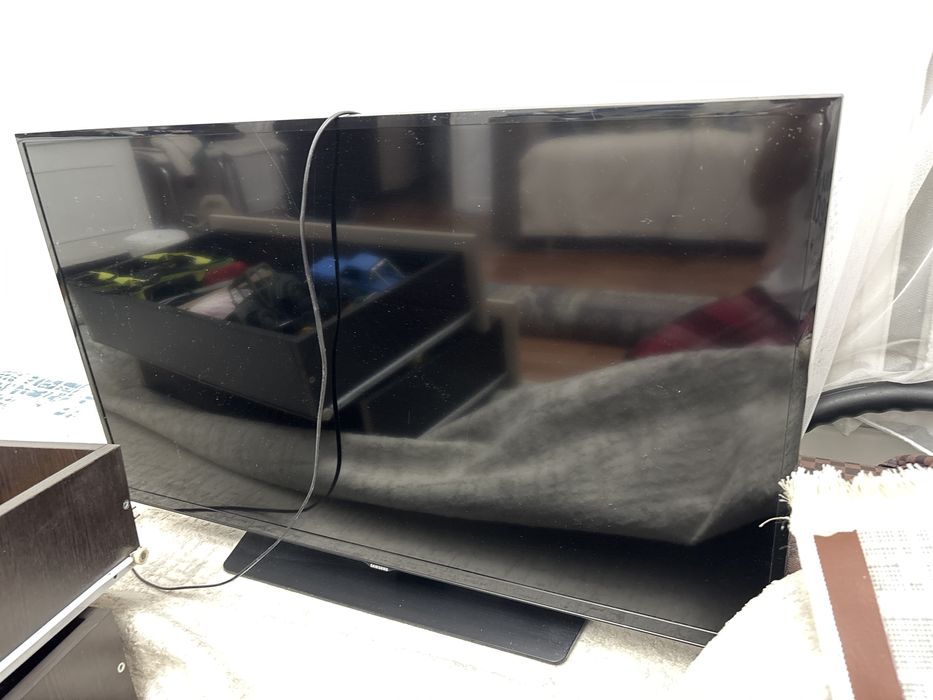 Телевизор самсунг 108 диагональ.