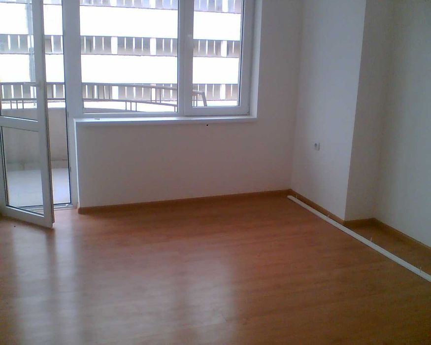 Продава се Тристаен апартамент в Свищов - 80 кв.м за 447 €/кв.м - Снимка #2