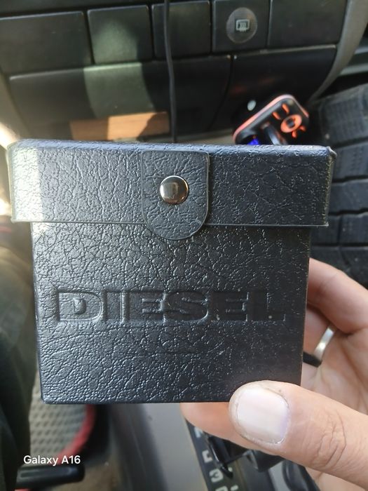 Продам часы фирмы DIESEL