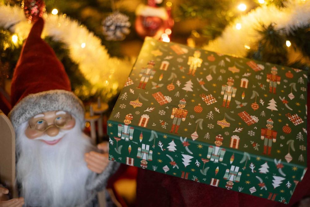 Коледни подаръчни кутии