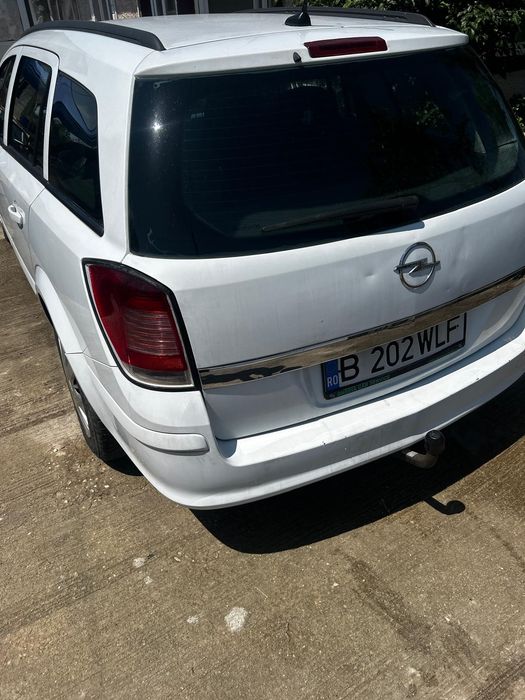Vand opel astra h 1.7 cdti 74kw  km 158 de mii  0736761991