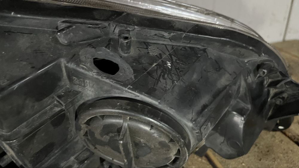 Фар Opel Astra J ляв