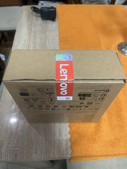 Безжични слушалки Lenovo