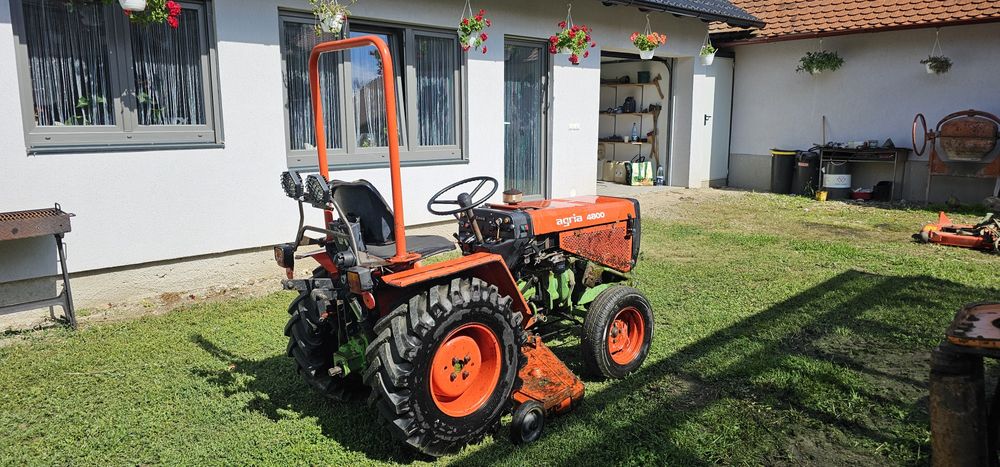 Vand tractoras agria 4800 
Motor si ambreaj noi
Cauciucuri noi
Stare f
