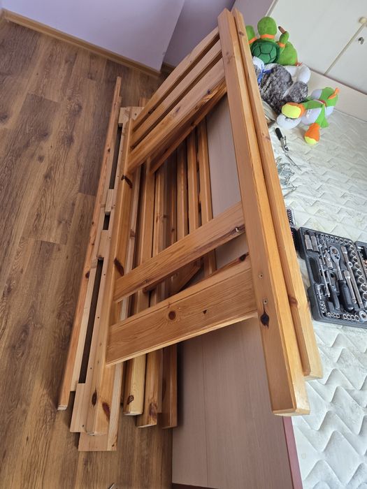 НОВО Двуетажно детско легло с нови матраци