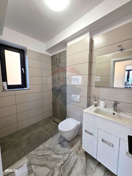 Casă / Vilă din 2024 de vânzare în zona Micro 14