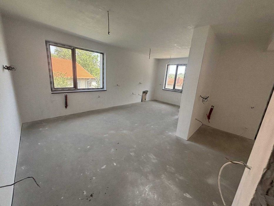 Продава се Къща в Божурище - 300 кв.м за 1200 €/кв.м - Снимка #13