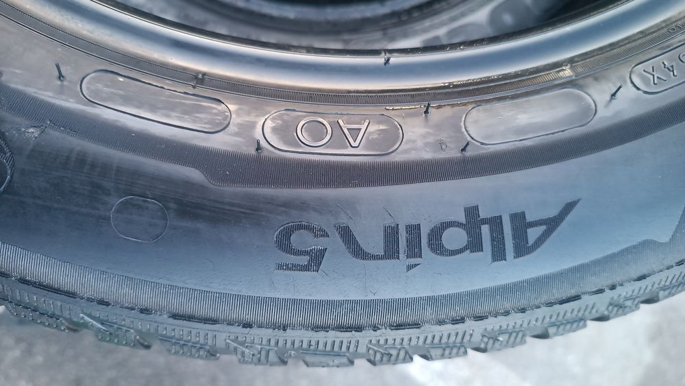 225/55/17 Michelin