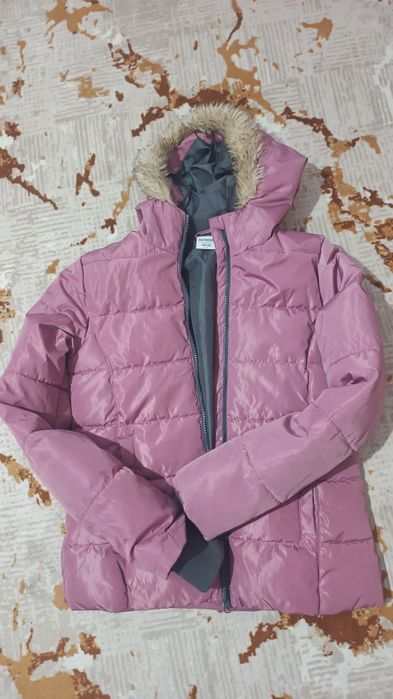 Geaca fete, stare buna.