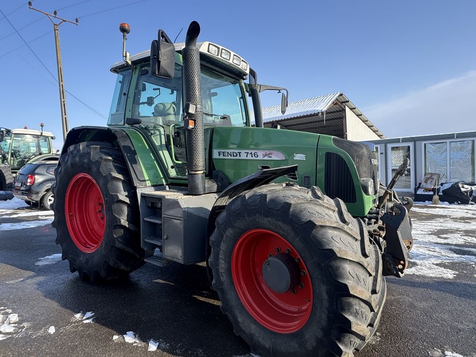 Tractor Fendt 716 Vario com3