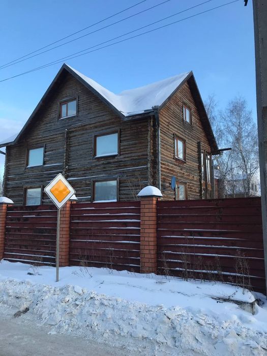 Продаётся трёхэтажный коттедж