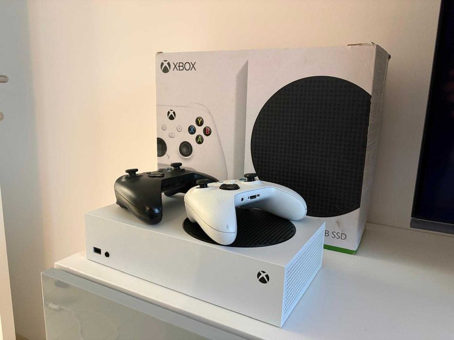 Xbox Series S, Două Controllere, 512GB