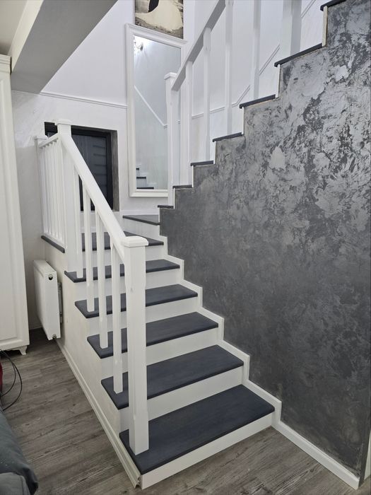 Scări din lemn masiv PRODUCATOR