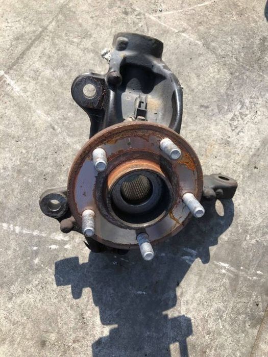 fuzeta stanga fata ford mondeo 2009