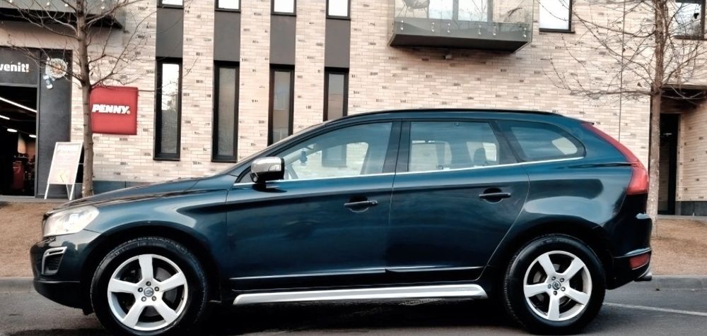VOLVO XC60 2.4 D Automat 4x4  R DESIGN Model 2012