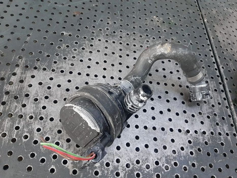 Pompa recirculare apa 2.0b 260920 mercedes cla gla a-class a35 amg w177 a0005006300 0392023448