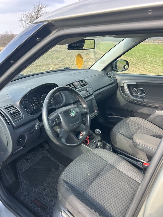 SKODA Fabia 2011 — imagine 4