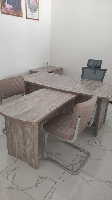 Офисные мебел сотилади 400$ холати янги