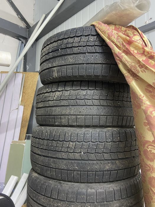 Продам шину для мерседес s500.