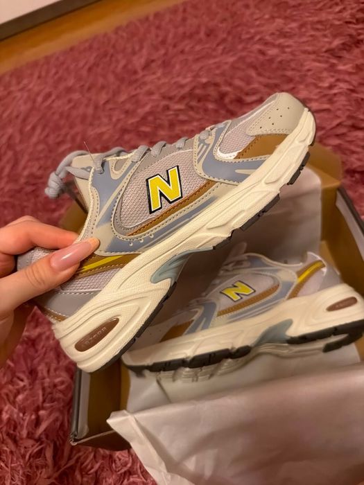 New Balance 530