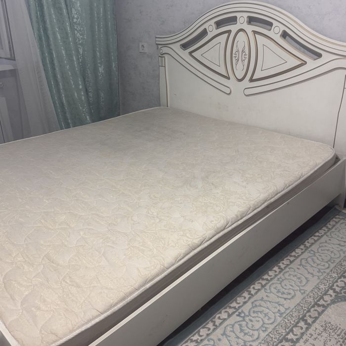 Продам кровать б/у есть дефекты