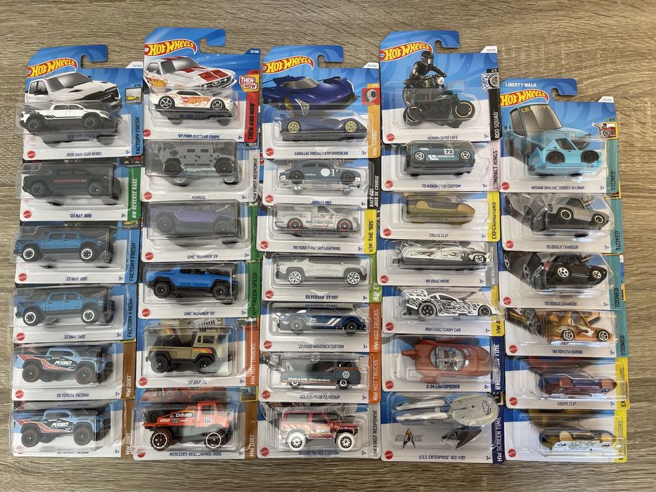 Hot wheels метални модели 1/64