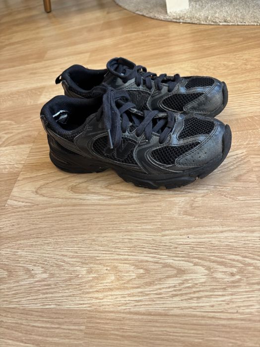 Спортни обувки New balance 530 черни