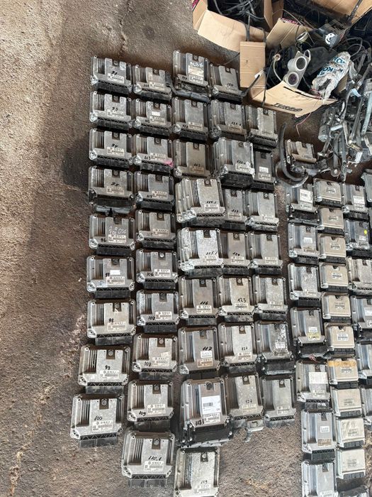 Компютър моторен еку ecu електронен блок двигател голф 5 2.0тди BMM