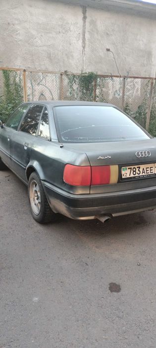 Продам Ауди 80 В4