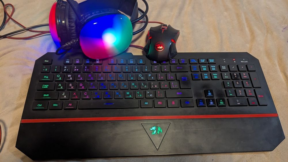 Клавятура мишка сотилади