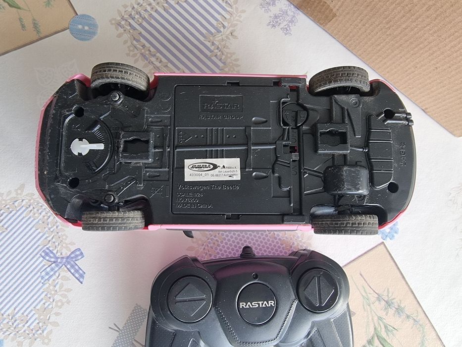 Радио управляема количка VW Beetle 1:24