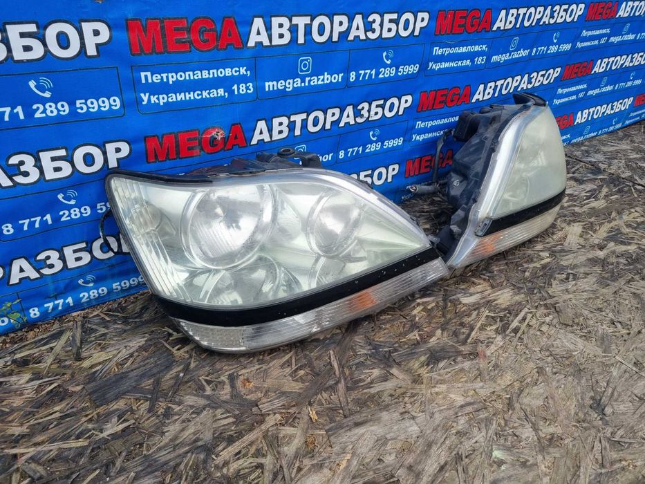 Передние фары Lexus RX300
