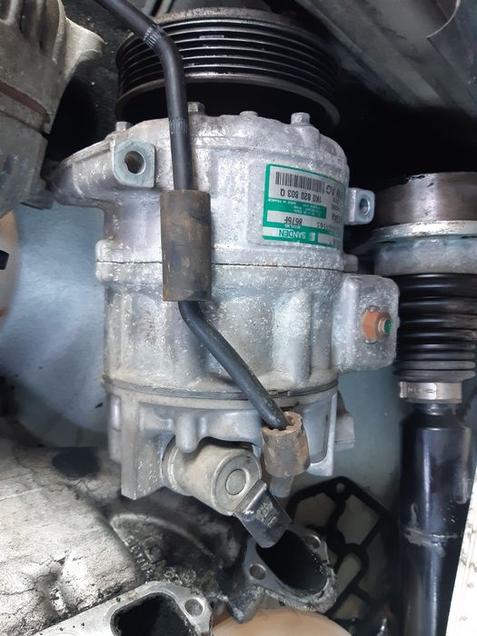Compresor ac/aer conditionat/clima VW PASSAT B6 2006-2011