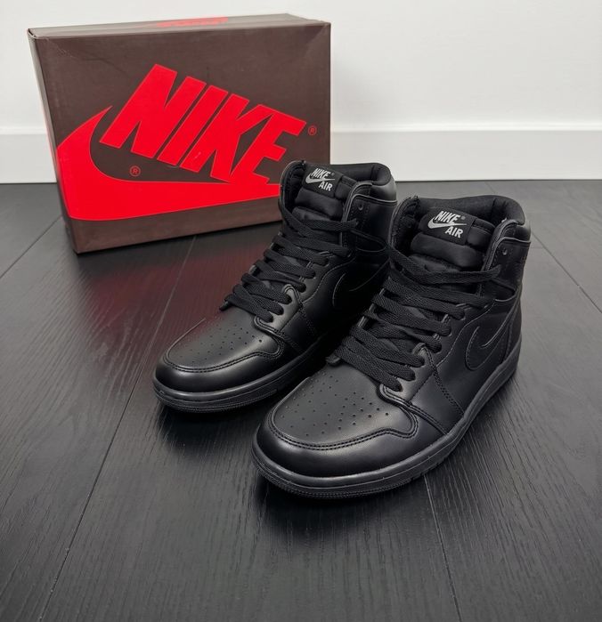 Adidasi Jordan 1 High Triple Black