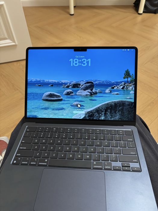 Macbook Air M2 13” 8/256