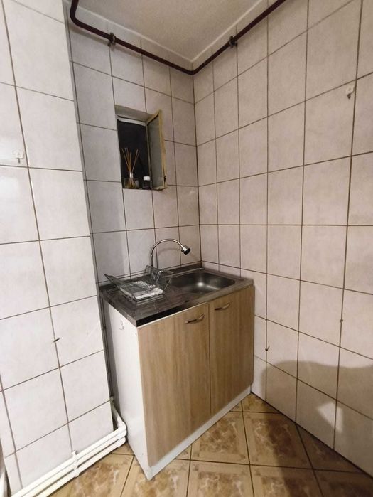 Proprietar, închiriez garsoniera cu contract Anaf _ zona Sineasca