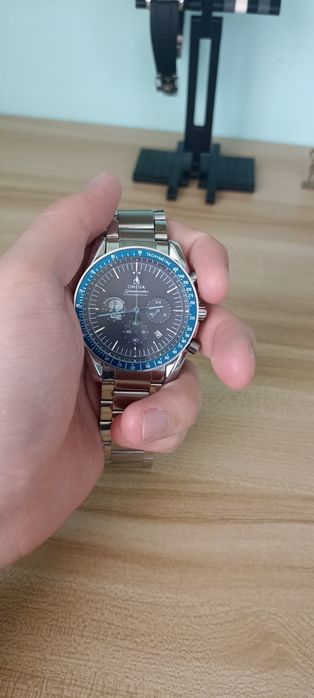 Часы Omega Speedmaster