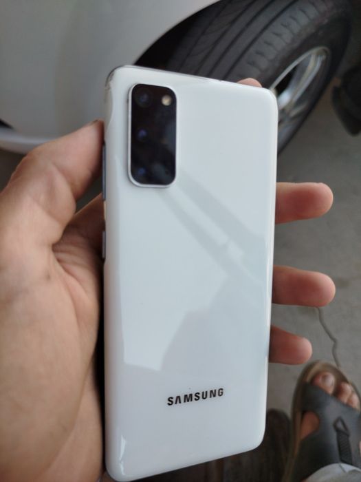 Samsung s20 sotiladi