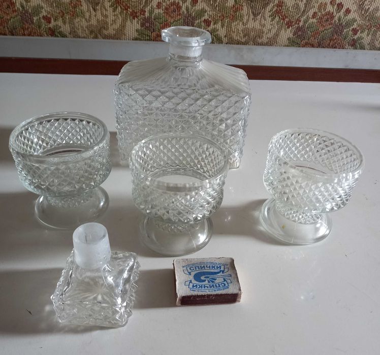 Продам хрустальные графины