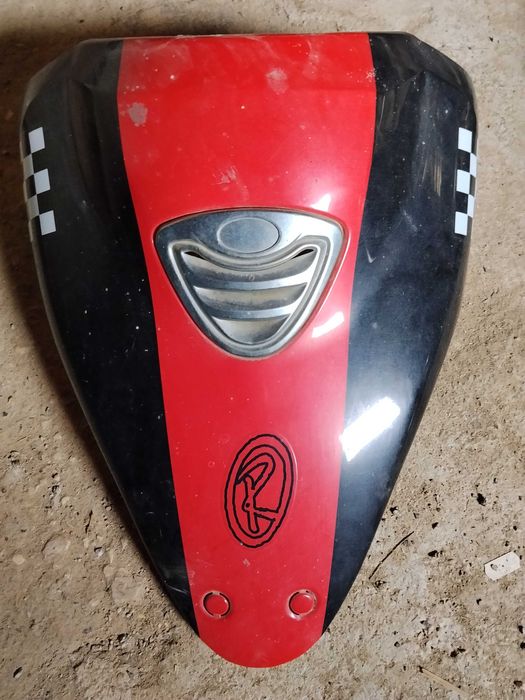 Пластмаси и филтърна кутия за китайски скутер 50 сс