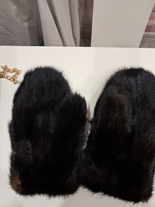 Продам норковую сумку и перчатки